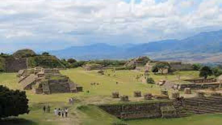 Descubren en Monte Albán dos hornos de cal 