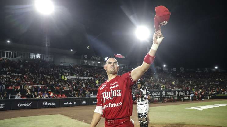 Despide Tijuana a Jorge Cantú Directiva y afición de Toros 