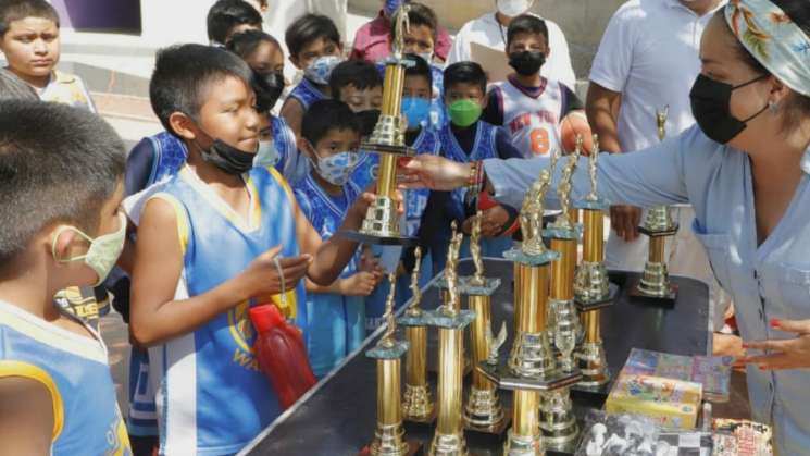 Inicia Administración festejos por el Día del Niño y la Niña     