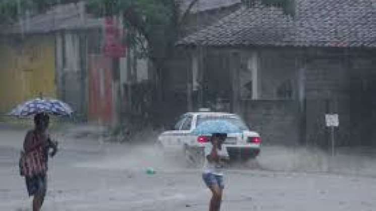 Continúa suspensión de clases en la Costa y Sierra Sur por lluvia