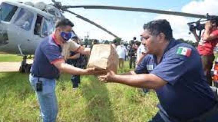 Instala Sedena puente aéreo de ayuda a Oaxaca por 