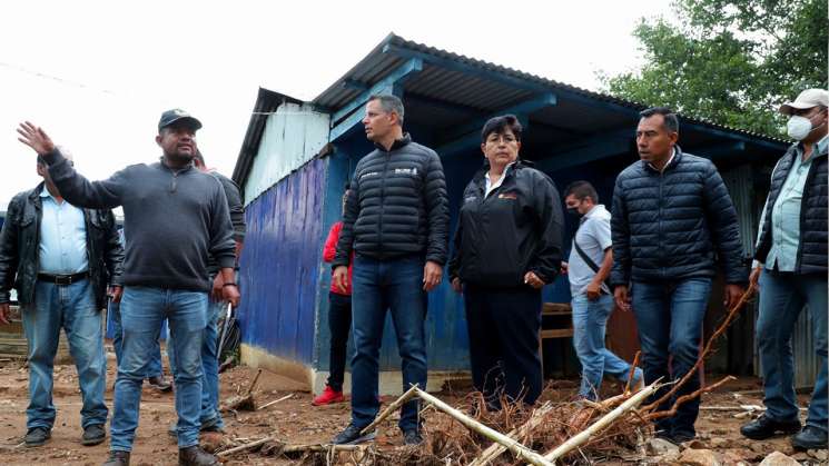 Visita Alejandro Murat comunidades de los Ozolotepec