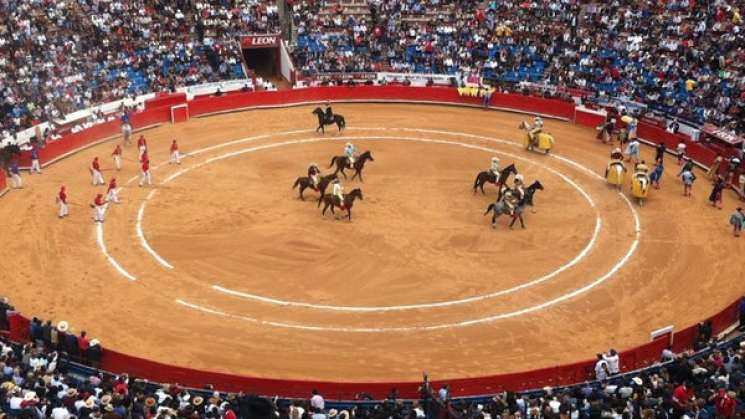 Prohíbe Juez indefinidamente corridas de toros en Plaza de México