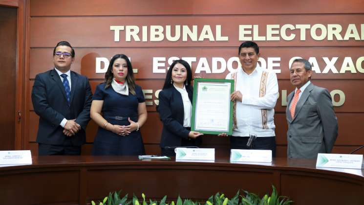 Entrega TEEO Constancia de Gobernador Electo a Salomón Jara