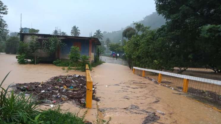 “Celia” y Onda Tropical 6 causan lluvias intensas en Oaxaca