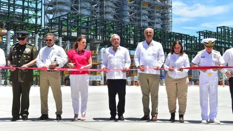 En Tabasco, AMLO inaugura Refinería de Dos Bocas