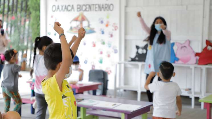 Promueven lectura  entre niñas y niños en parques públicos 