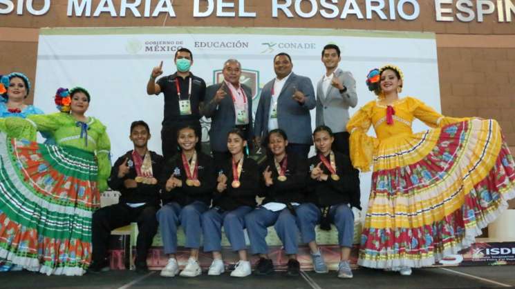 El poomsae se cuelga cinco medallas con dos oros en nacionales