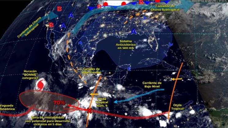 Sigue onda tropical 9 causando tormentas eléctricas en Oaxaca