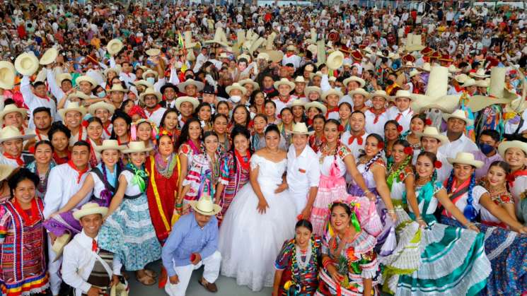 Hermandad oaxaqueña para el mundo en octava del “Lunes del Cerro