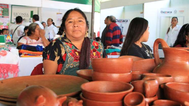 Oaxaca continúa avanzando en el combate de la pobreza laboral    