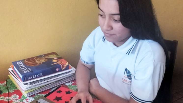 16 docentes del CECyTEO reconocidos a nivel nacional 