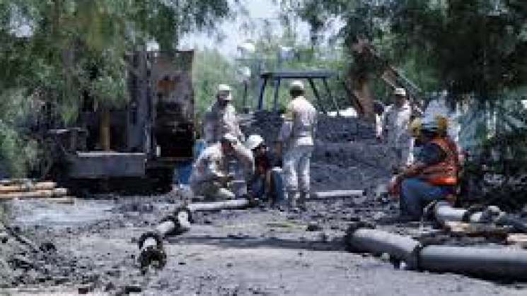 En 6 meses, posible rescate de mineros atrapados en Coahuila 