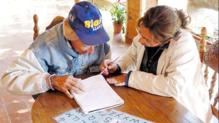 Sigue rezago educativo en México,4.3 millones sin leer y escribor