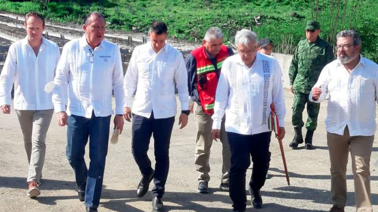 Supervisan AMLO y AMH obras en el Istmo y Valles Centrales 