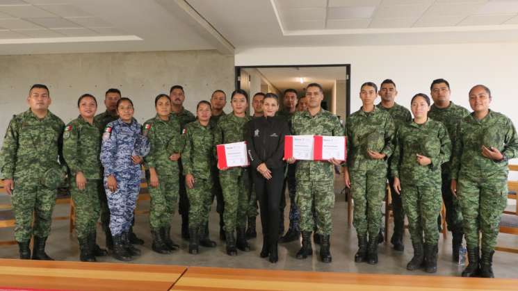 Reconoce Incude Oaxaca a ganadores de la 8va.Región Militar