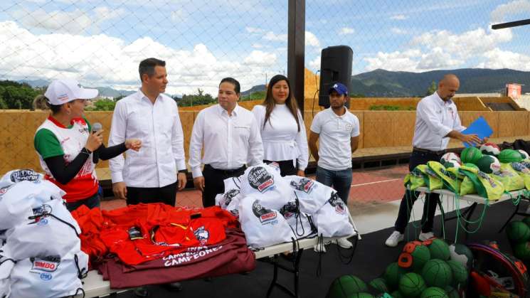 Cumple AMH compromiso de entregar áreas deportivas del CCO 