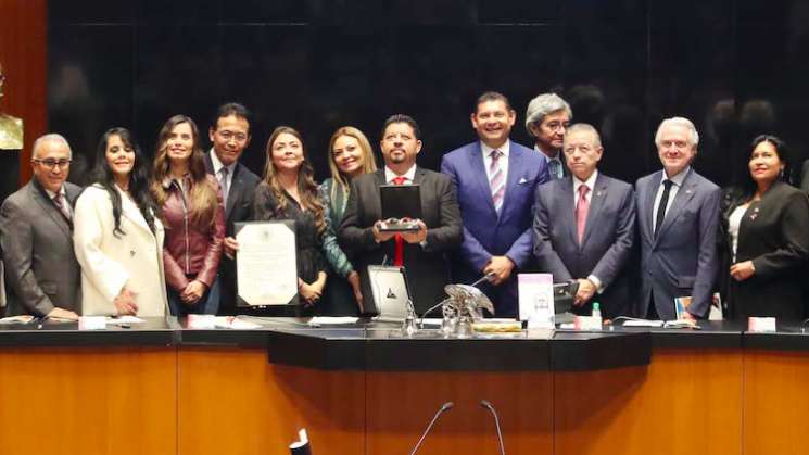 Entregan Medalla Belisario Domínguez 2020 a integrantes del SNC