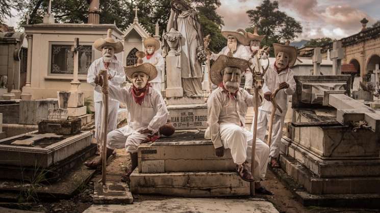 Oaxaca espera derrama económica de 293 mdp por Dia de Muertos