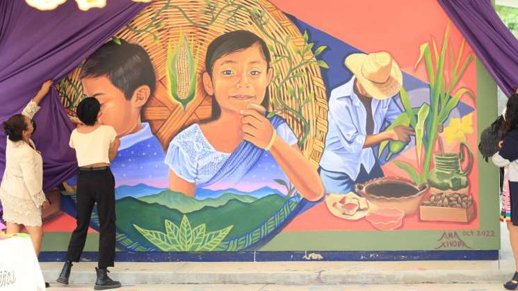 En campaña #OaxacaSinChatarra ,develan mural en Zaachila