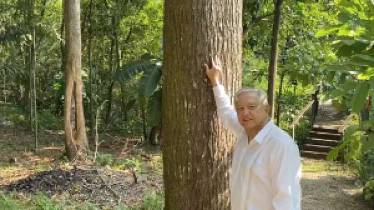 AMLO celebra cumpleaños 69 en su rancho 