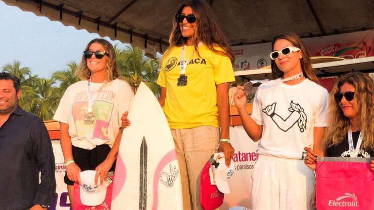 Surfistas oaxaqueños ganan 9 medallas en Campeonato Nacional 