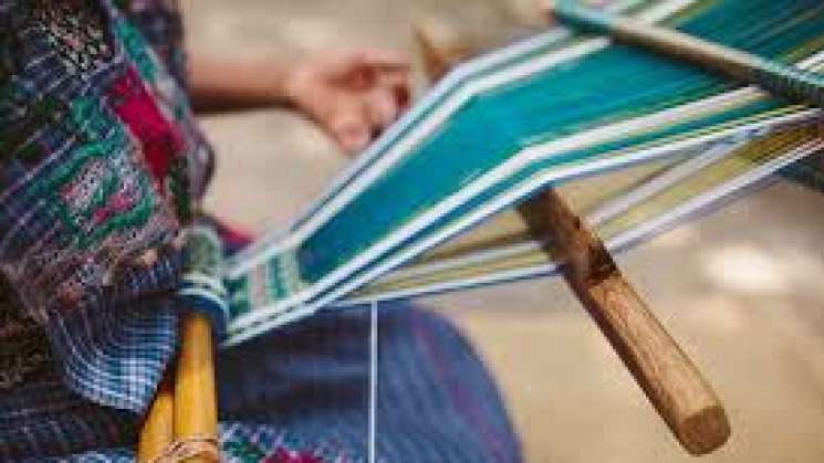 Denuncian artesanas de Jalietza, Oaxaca plagio de sus  textiles