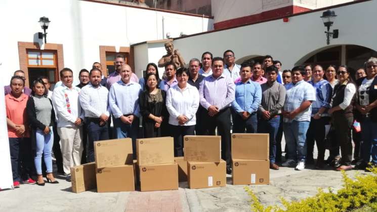 Entrega Titular de SSO equipo de cómputo para áreas de Salud  