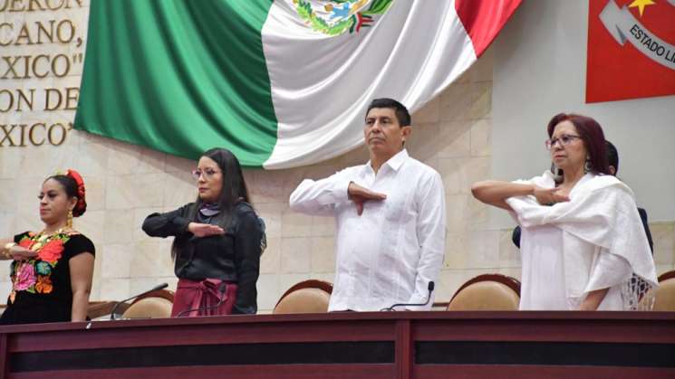 Salomón Jara toma posesión como gobernador de Oaxaca