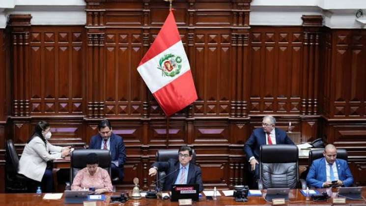 En Perú, Congreso aprueba nuevo juicio político contra presidente