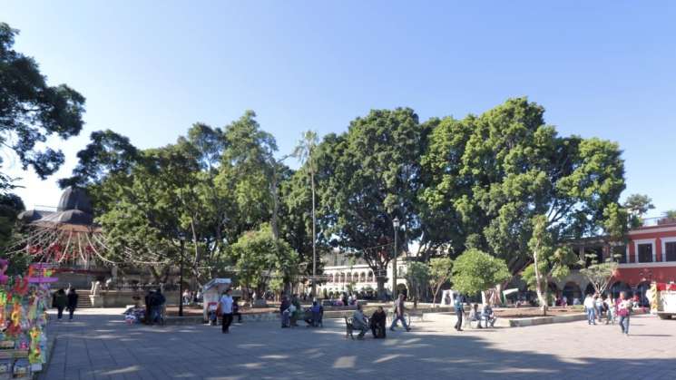 Orden y disfrute, distingue el Zócalo de capital oaxaqueña