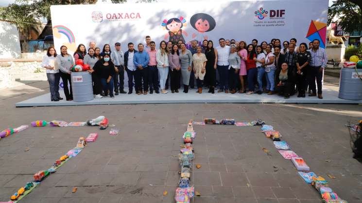 Busca DIF Oaxaca recabar diariamente un kilómetro de juguetes  