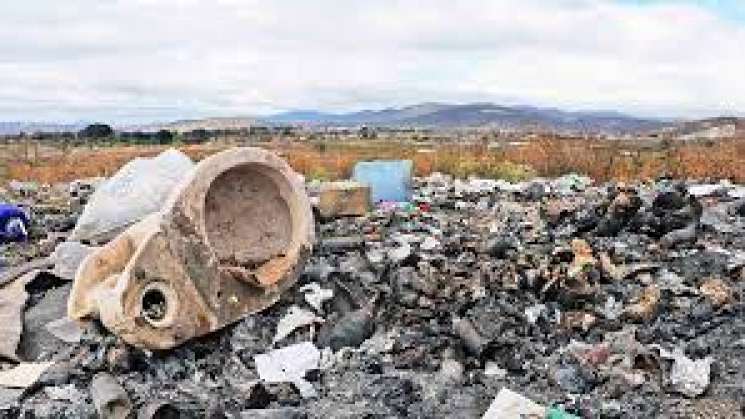 Alertan grave contaminación en la Villa de Etla por tiradero 