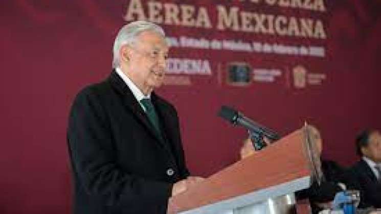 Reconoce AMLO labor histórica de la Fuerza Aérea Mexicana