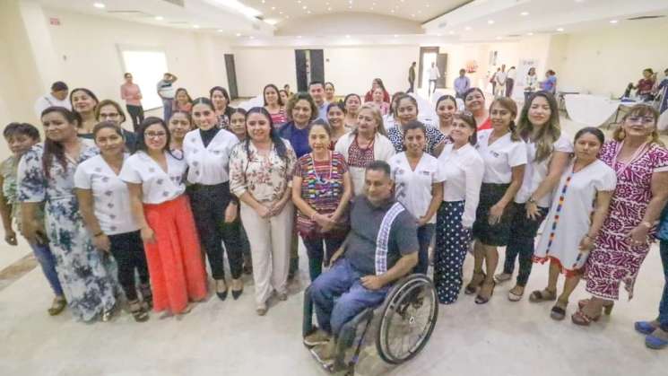 Familias de Chiltepec reciben despensas por parte del DIF Oaxaca