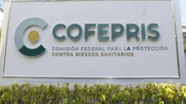 Por corrupción, destituyen a once mandos de Cofepris 