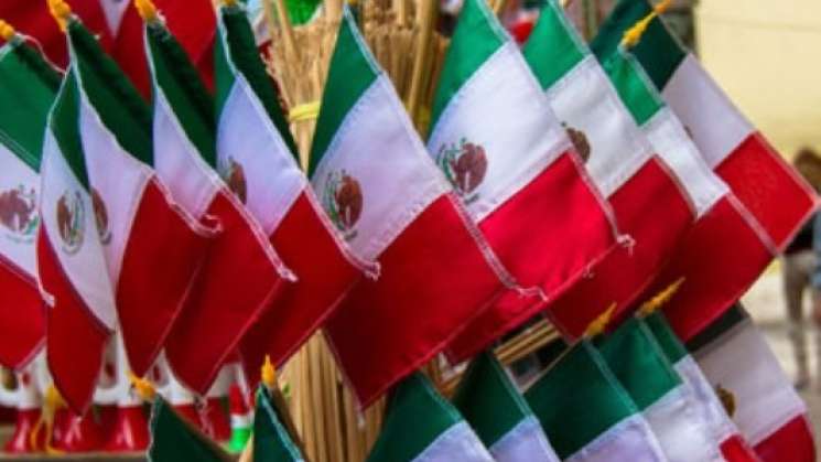 La mayoría asocia la bandera con la fiesta mexicana: Historiador