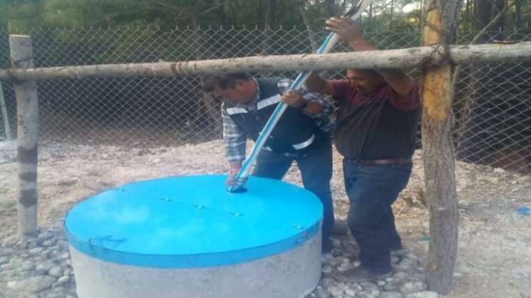 Oaxaqueño inmigrante trasforma suministro de agua en la Mixteca 