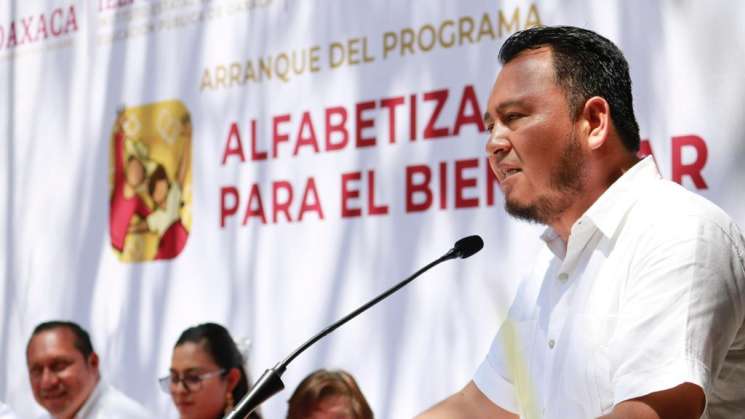 Alfabetizar, clave para transformación de Oaxaca: IEEPO