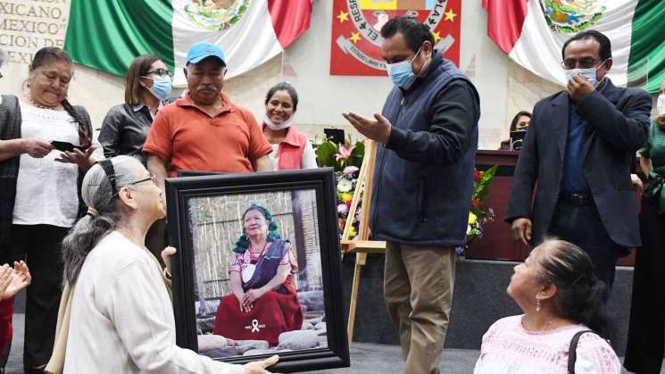 Merito “Carmen Santiago Alonso” a pueblos protectores de agua