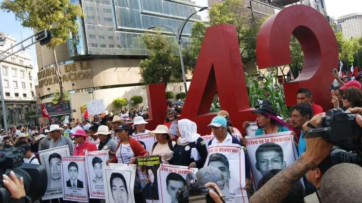 En caso Ayotzinapa detienen a nueve policías