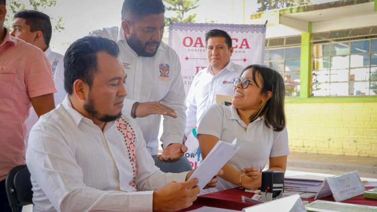 Brinda IEEPO puntal atención al sector educativo de la Mixteca  