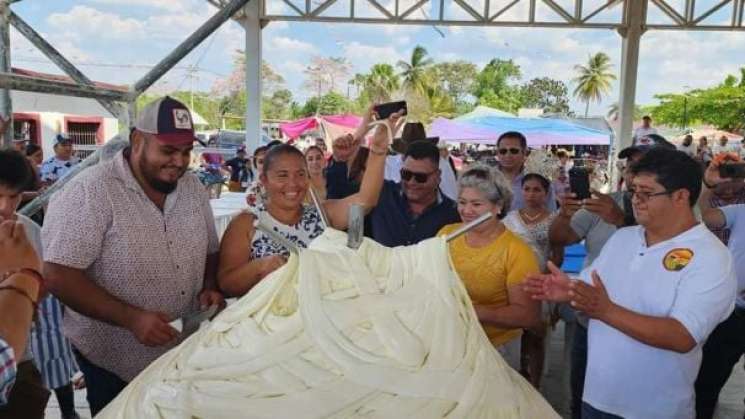 Logra récord Guinness  Chekubul, Carmen por quesillo mas grande