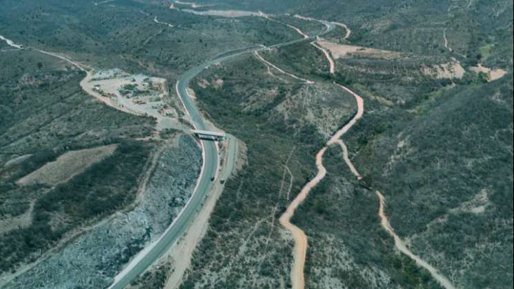 AMLO: Carretera Oaxaca-Puerto Escondido se inaugurará en julio