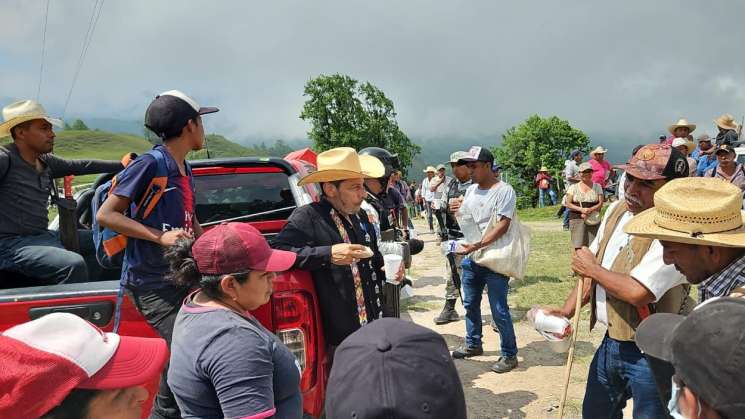 Sego concilia la paz entre Tlacoatzintepec y Teotilalpam 