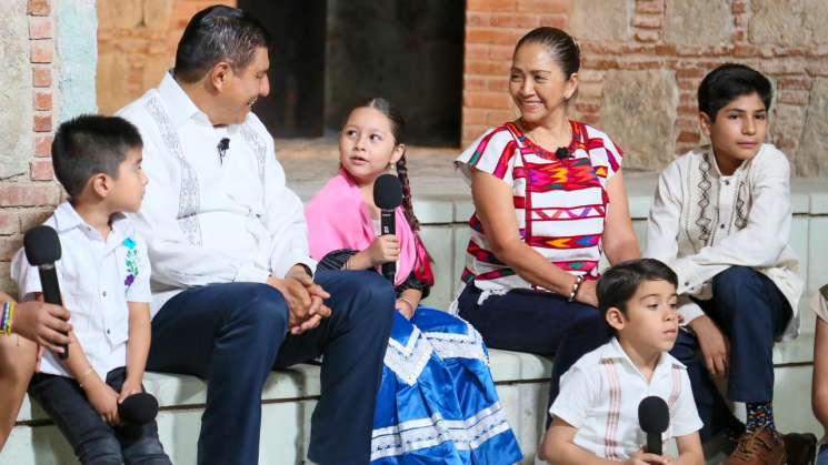 Salomón Jara e Irma Bolaños Quijano conviven con niñ@s en Gozona