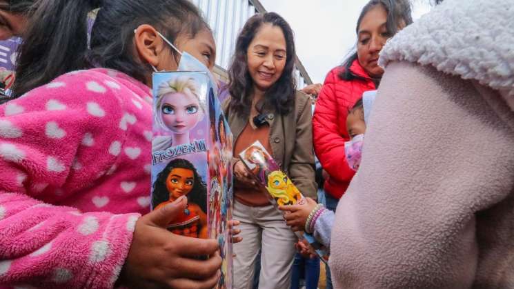 En Oaxaca, las niñas y niños van primero: Irma Bolaños    