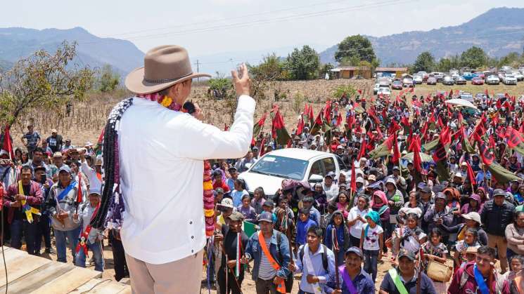 Atiende Gobierno de Oaxaca necesidades sociales en la Mixteca