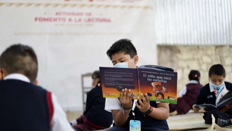  Programa de Fomento a Lectura llega a escuela de Valles Centrales