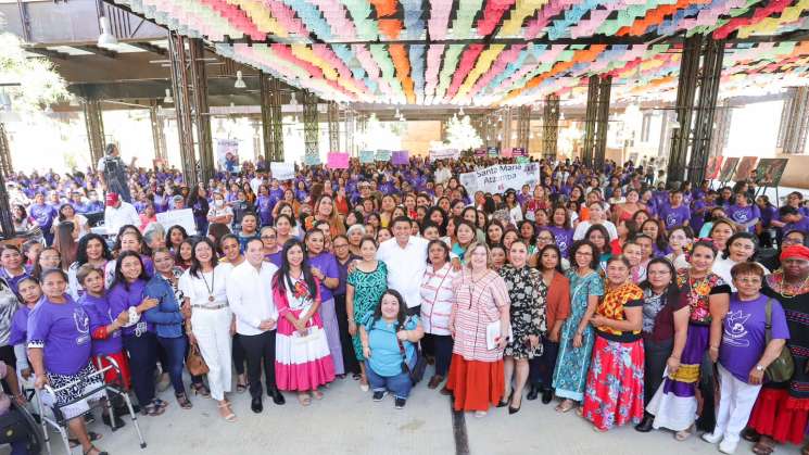 Más de 2 mil oaxaqueñas se suman a Redes de Mujeres Constructoras